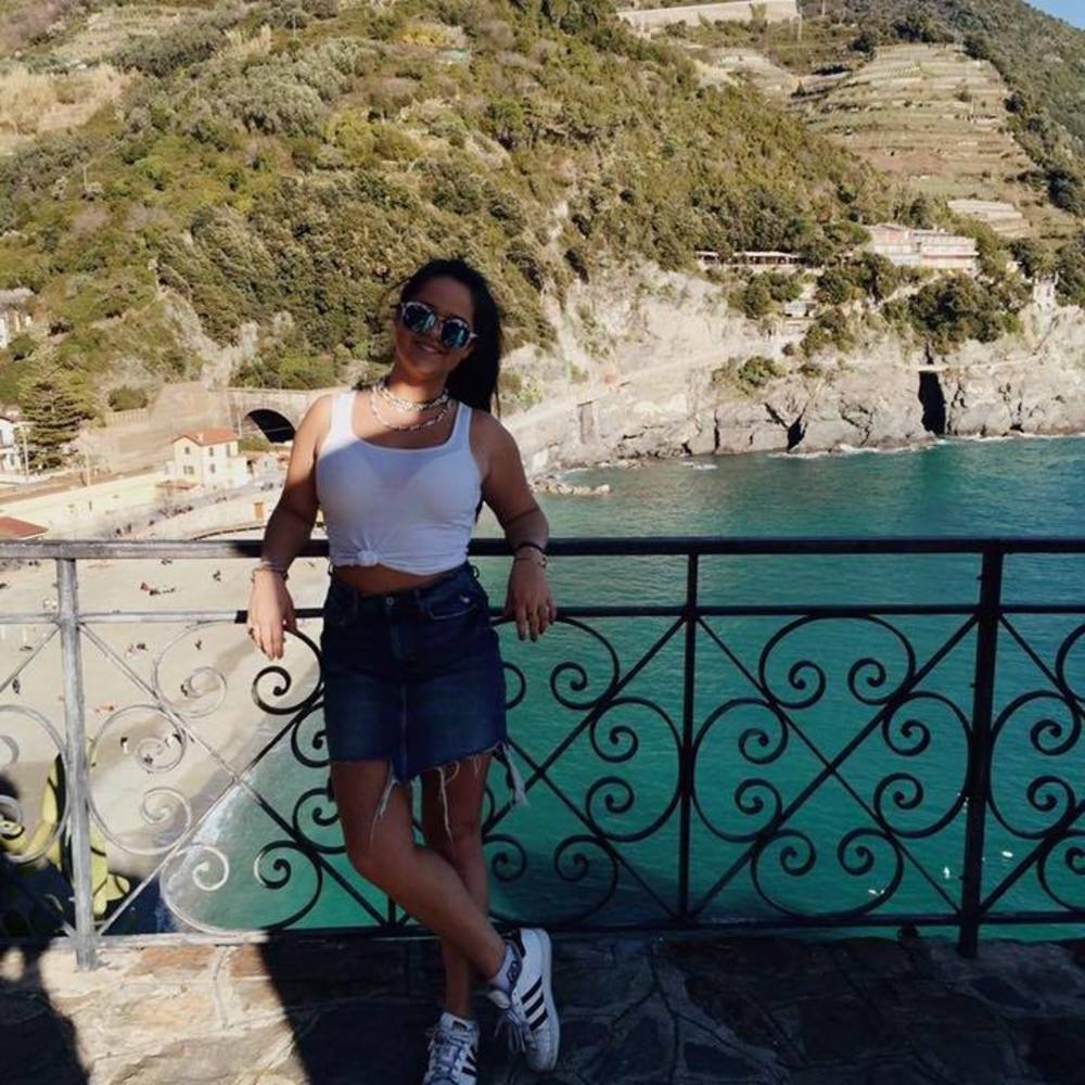 Meet your Posher, Rita